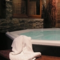 Hot Tub - Camin Reiau Apartments Hot Tub - Camin Reiau Apartments