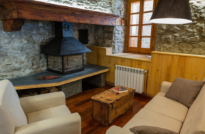Lounge & Fireplace - Casa Chin